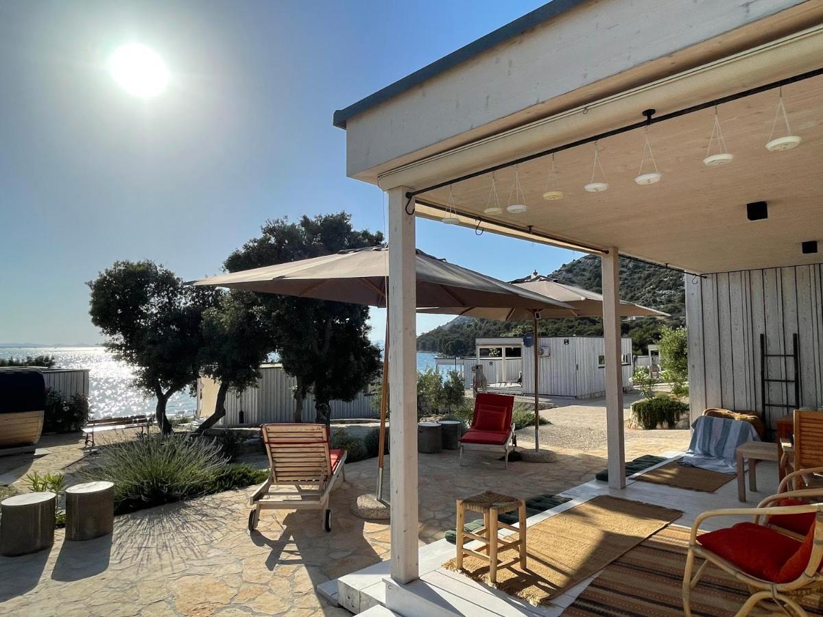 Buqez Eco Resort - Beachfront 20 & House 42 드라게 외부 사진